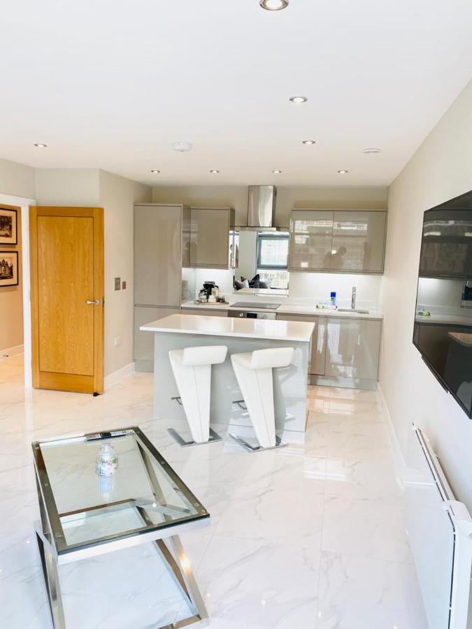 Superior Apartment In Cardiff City Centre Zewnętrze zdjęcie