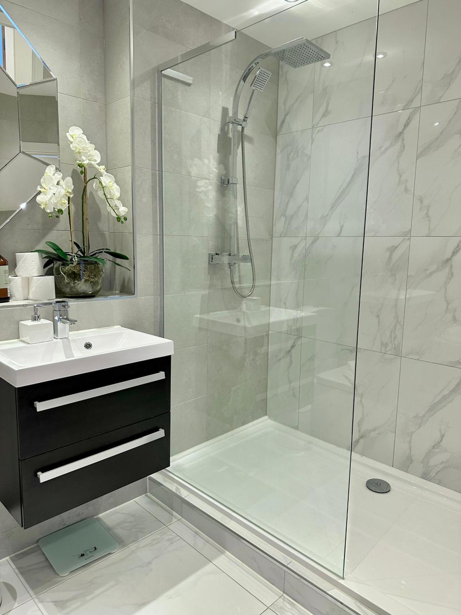 Superior Apartment In Cardiff City Centre Zewnętrze zdjęcie