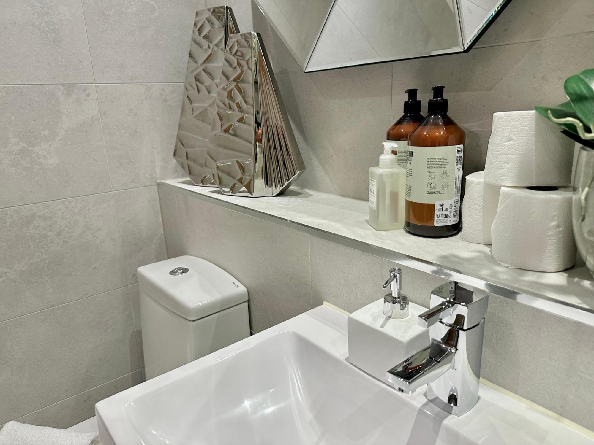 Superior Apartment In Cardiff City Centre Zewnętrze zdjęcie