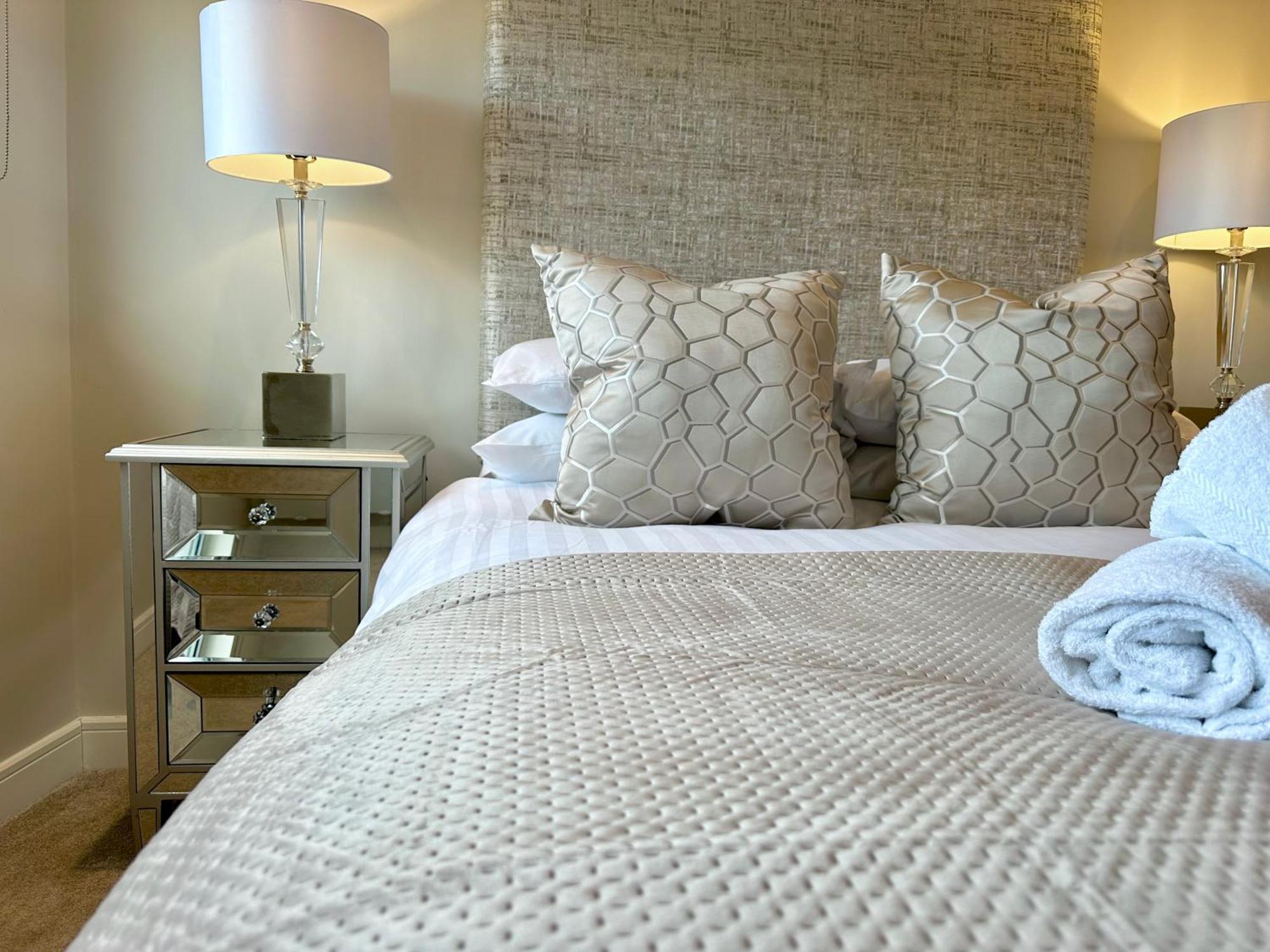 Superior Apartment In Cardiff City Centre Zewnętrze zdjęcie
